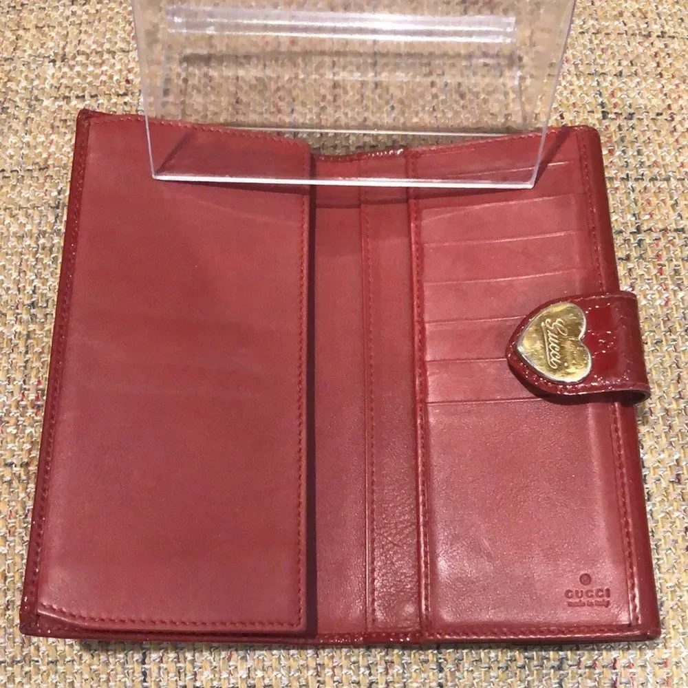 GUCCI GUCCISSMA Wine Patent Leather Continental Bifold Wallet Gold Heart Lock - Picture 4 of 17
